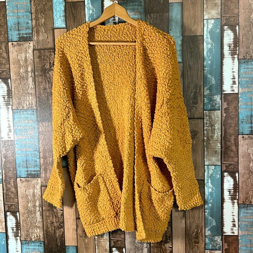 NWOT Small Chunky Popcorn Mustard Yellow Cardigan w/ Pockets | S